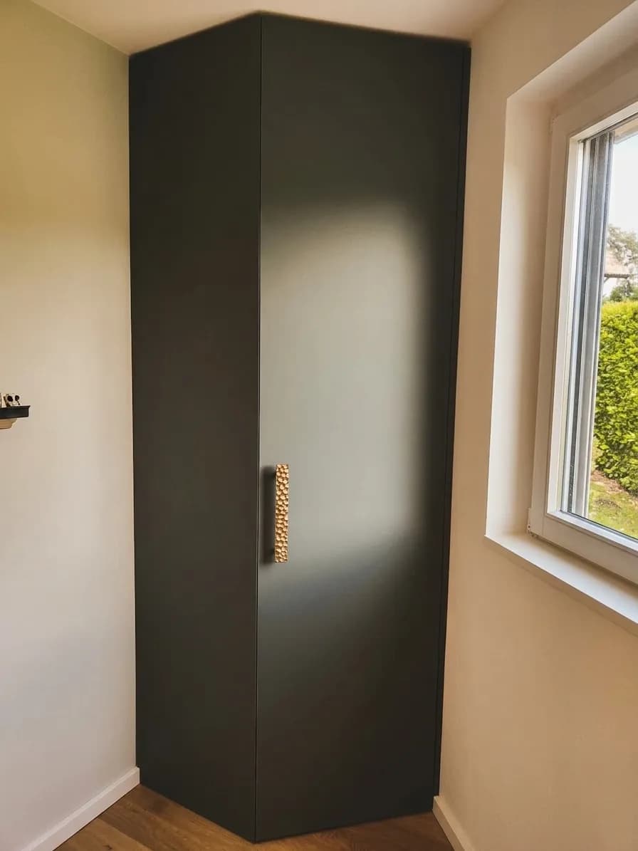 Armoire ajustée